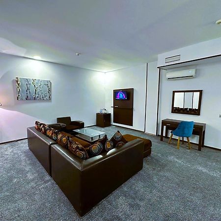Crossway Hotel Masazir 외부 사진