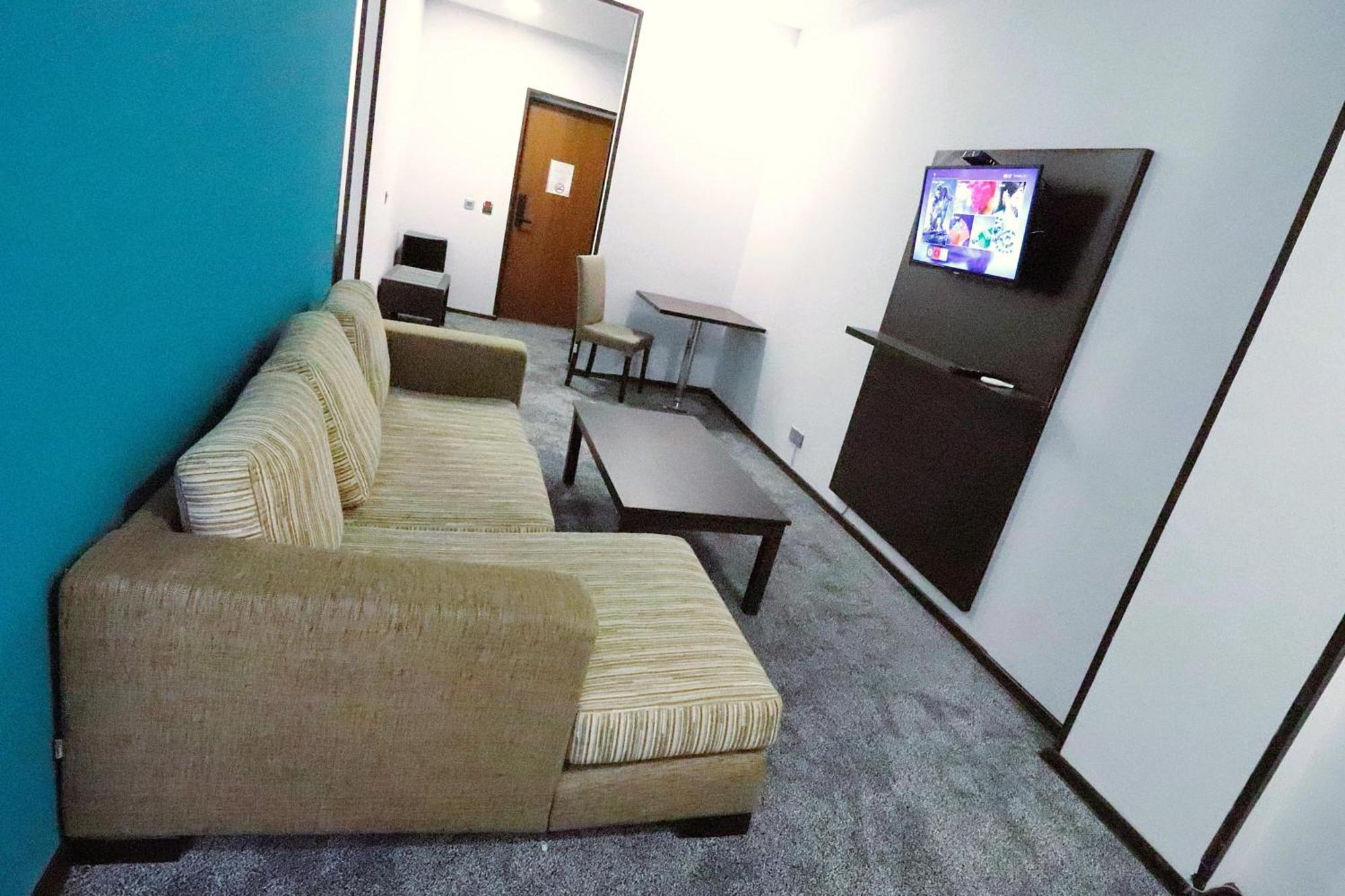 Crossway Hotel Masazir 외부 사진